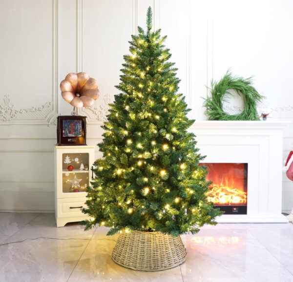 Prelit Christmas Tree - Image 4